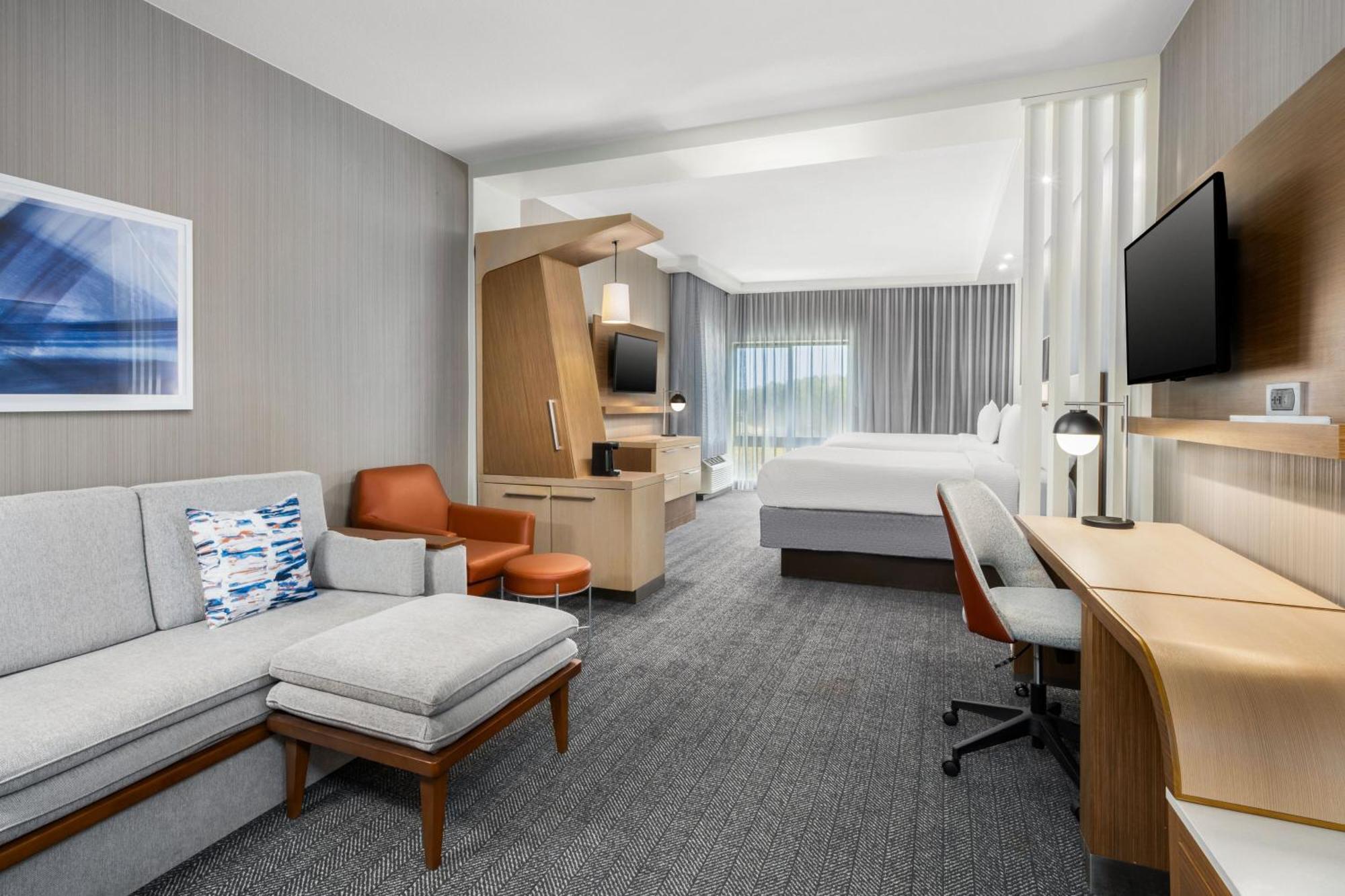 Отель Courtyard By Marriott Оберн Экстерьер фото