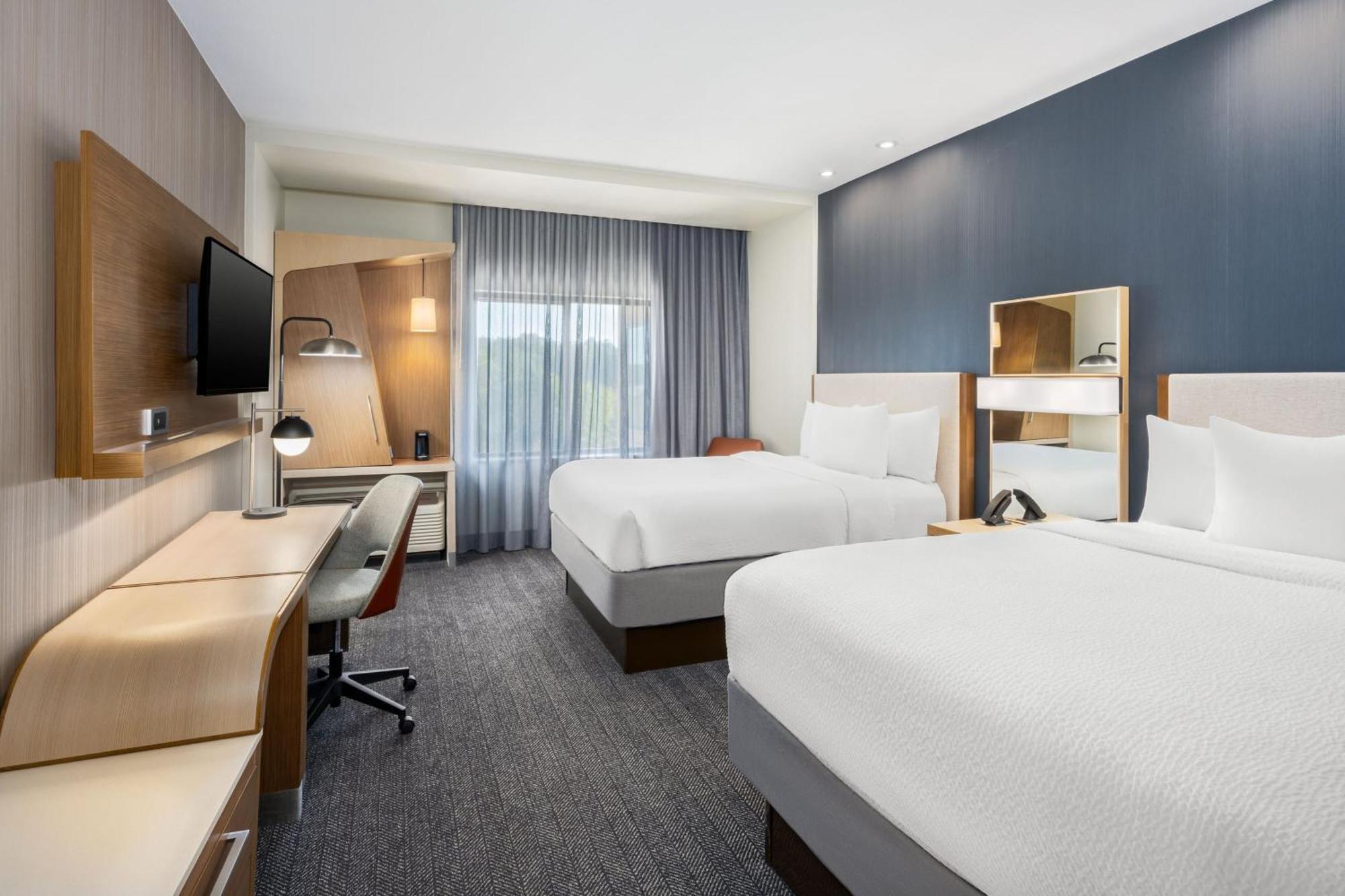 Отель Courtyard By Marriott Оберн Экстерьер фото