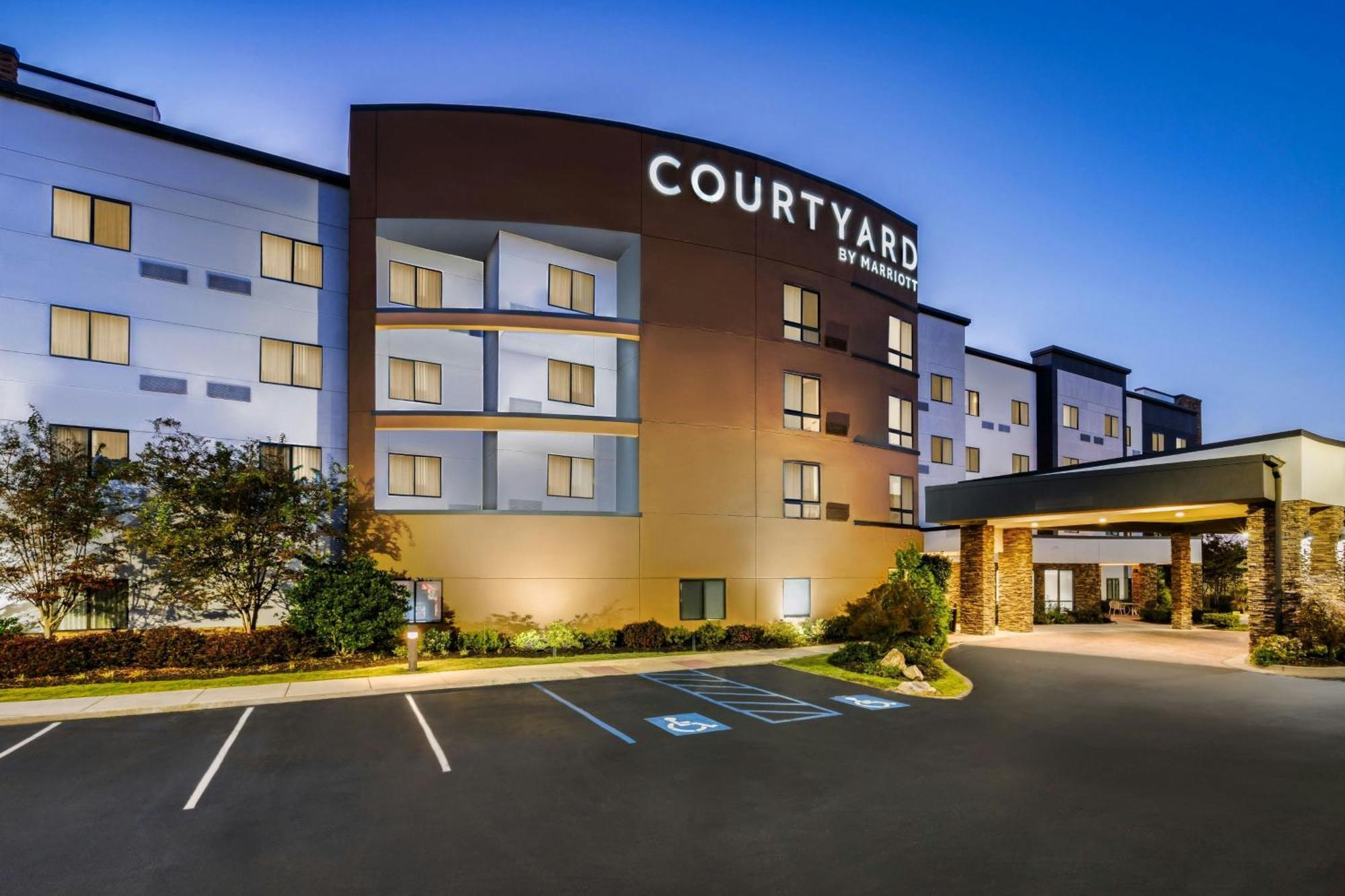 Отель Courtyard By Marriott Оберн Экстерьер фото